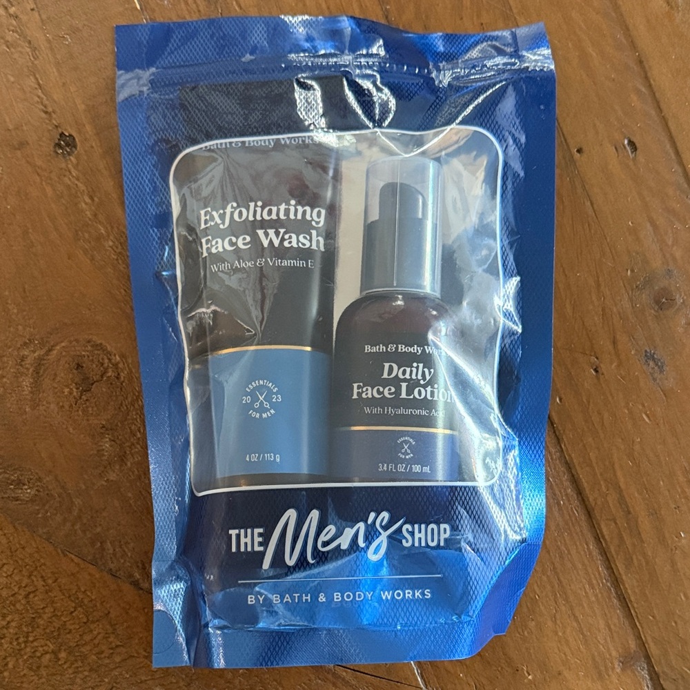 Bath & Body Works Men's Shop Face Wash and Lotion Set - Blue